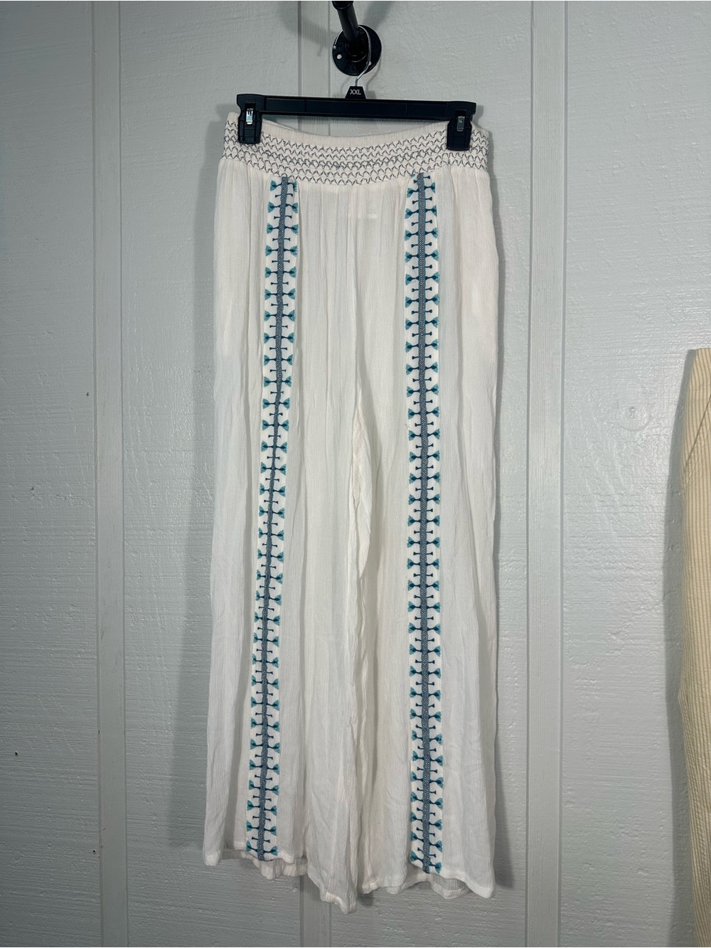 Goa White Wide Leg White Pants Size Medium EUC